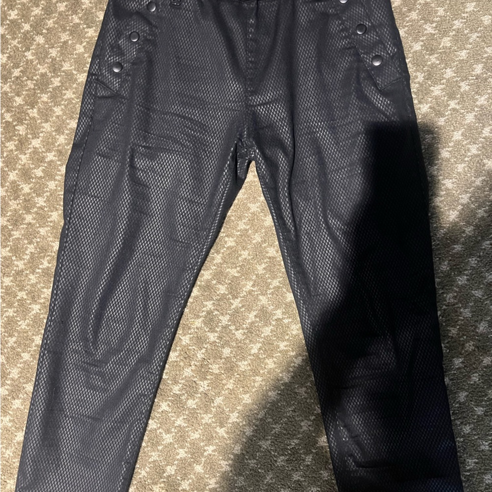 Bevy Flog checked capris